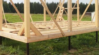 Сарай на винтовых сваях или хозблок на сваях Асбест цена от 2512 руб. / шт.